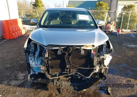 2017 Toyota Highlander Le Plus из США, поврежденный, VIN 5TDZZRFH3HS207960